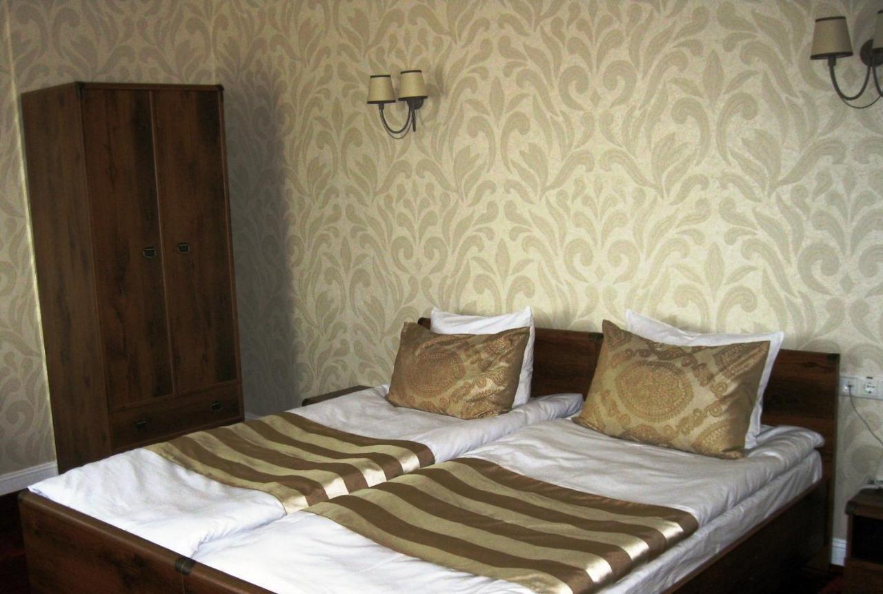Kera Hotel Nesterenki 外观 照片